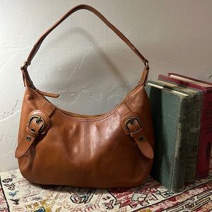 Wilsons Leather vintage bag with buckles - 18 inch strap Great condition Classic